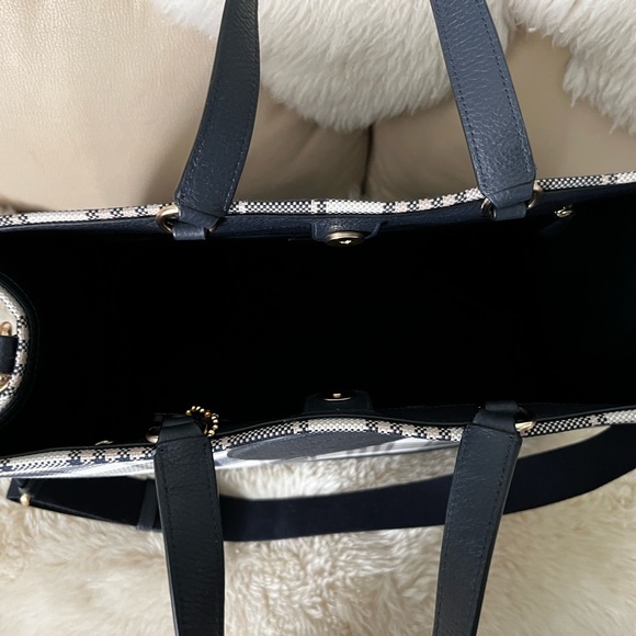 Used only once. - Picture 4 of 8